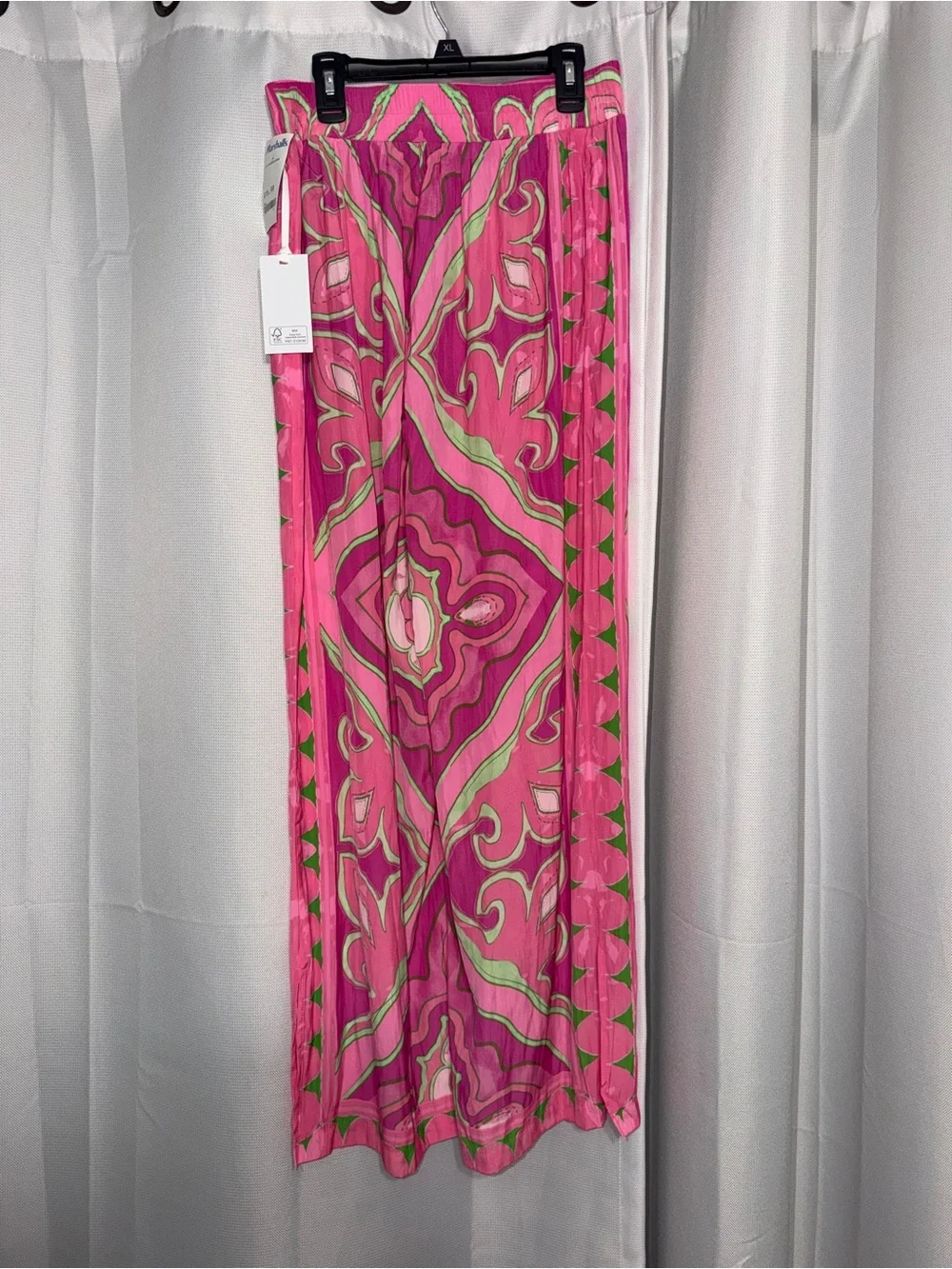 Rose + Olive Pink Patterned Flowy Pants (New with Tags!!)